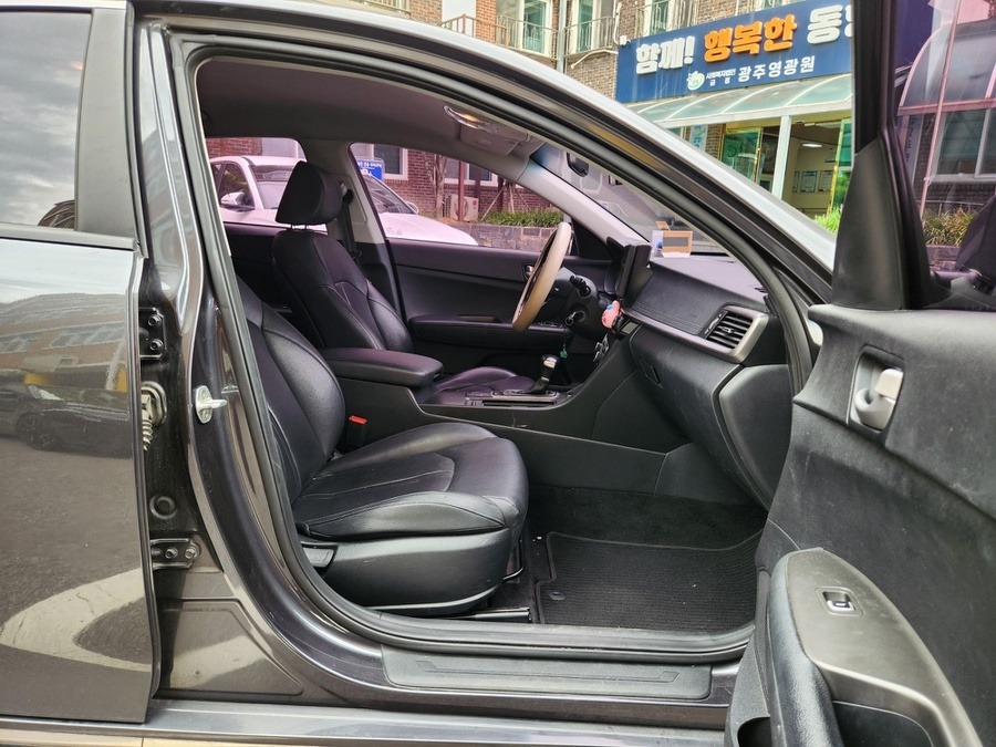 KIA K5 KIA K5