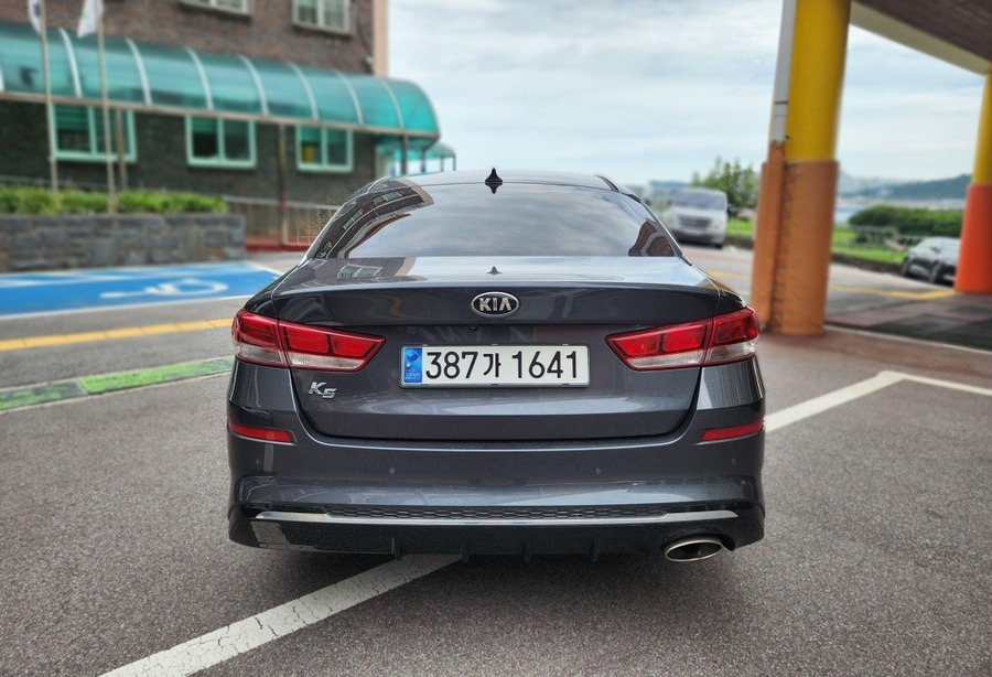 KIA K5 KIA K5