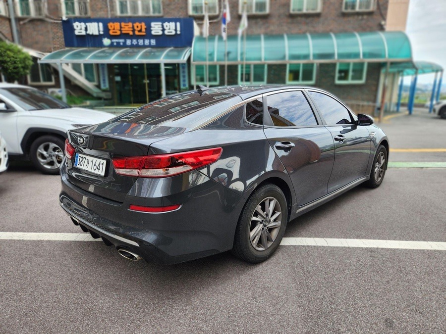 KIA K5 KIA K5