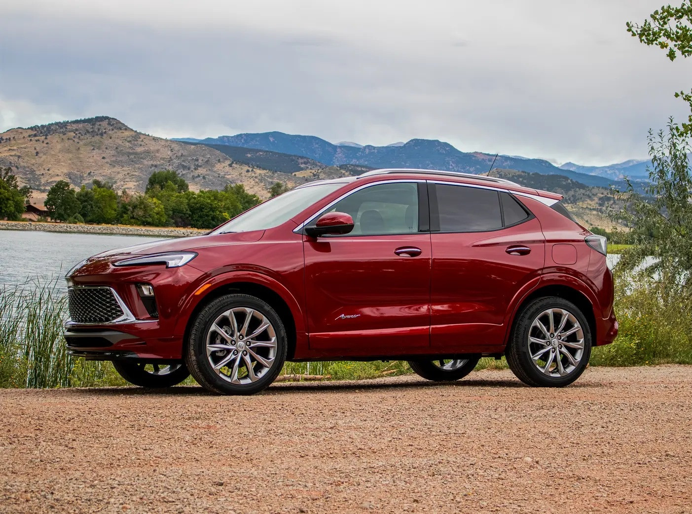 Buick Encore GX — „Opel care nu se strică”? Un SUV premium silențios, conceput pentru oraș.