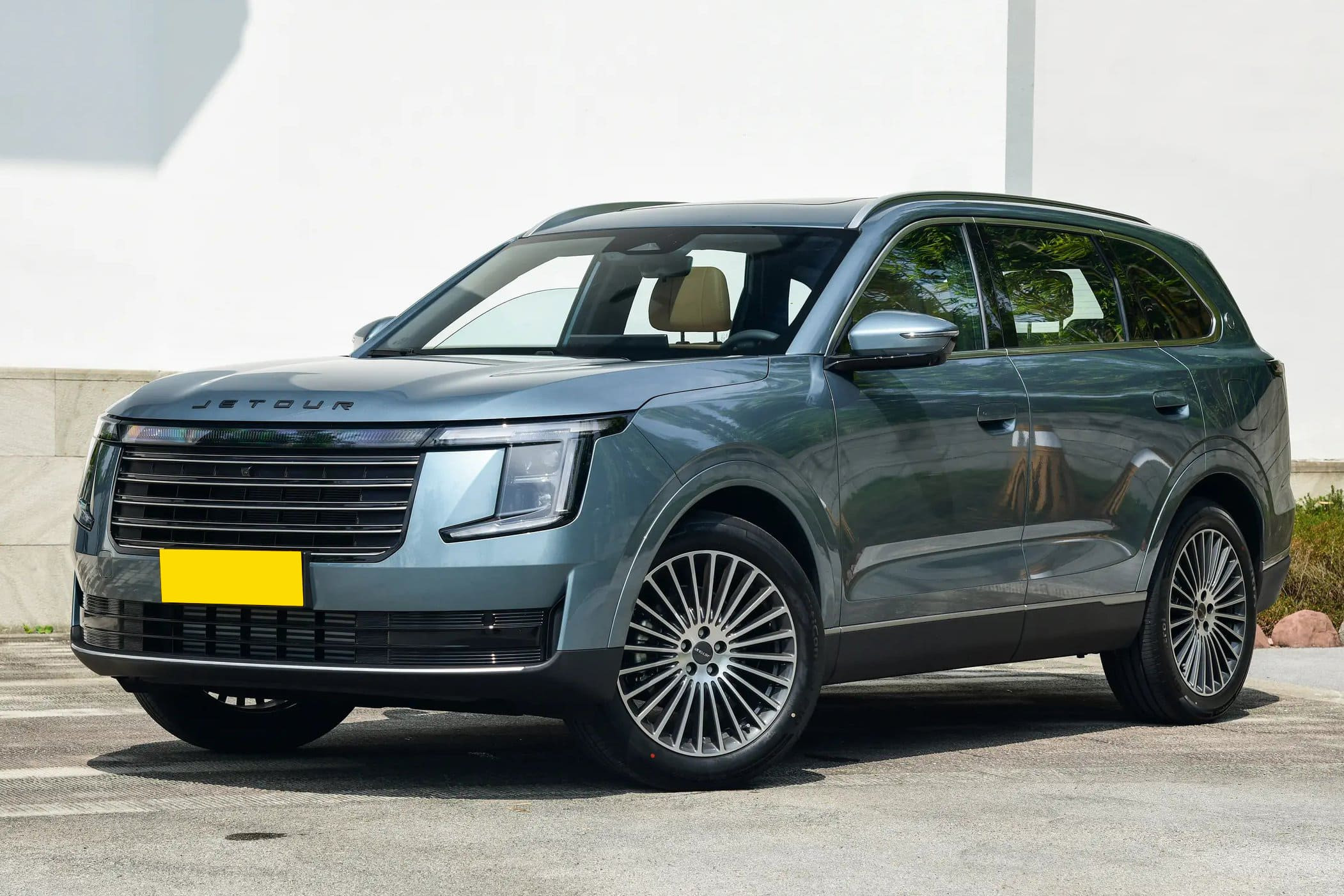 Jetour X70L: noul SUV pe benzină intră în precomandă în China pe 10 septembrie