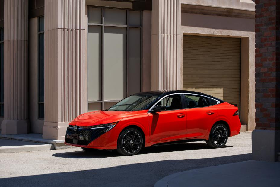 Noul Nissan Sentra 2026: design futurist, tehnologii moderne și versiune hibridă