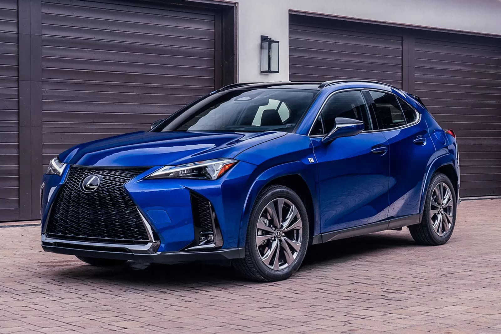 Обновлённый Lexus UX 2026: новые цвета, доработанное оснащение и уточнённые цены - 1 | bex-auto.md