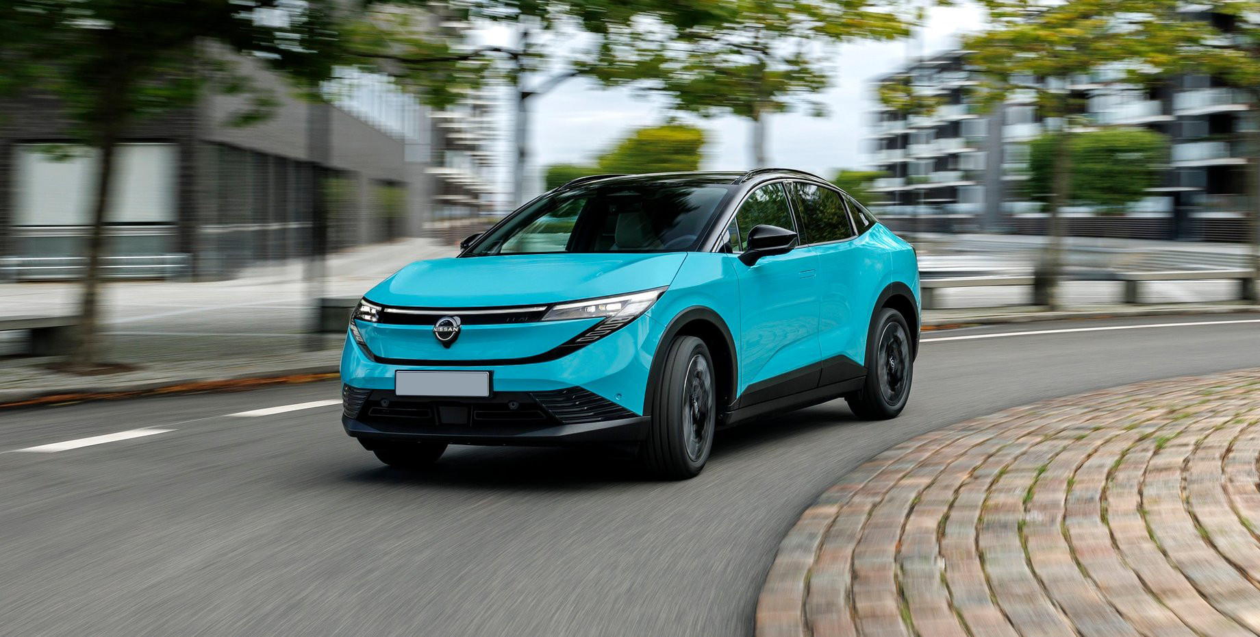 Nissan Leaf 2026: un nou format, autonomie mare și preț accesibil