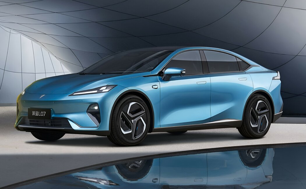 Deepal L07 2026 представлен в Китае: электроседан Changan с Huawei ADS, мощным мотором и ценой от 145 900 юаней - 3 | bex-auto.md