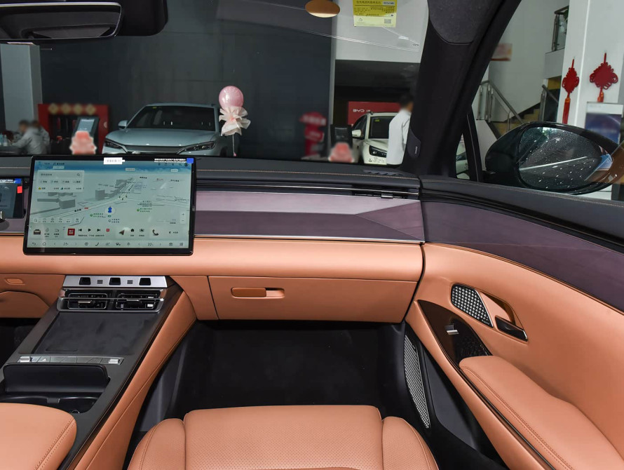 BYD Han L DM-i 200KM Mid 2025 - 23 BYD Han L DM-i 200KM Mid 2025 - 23 | bex-auto.md