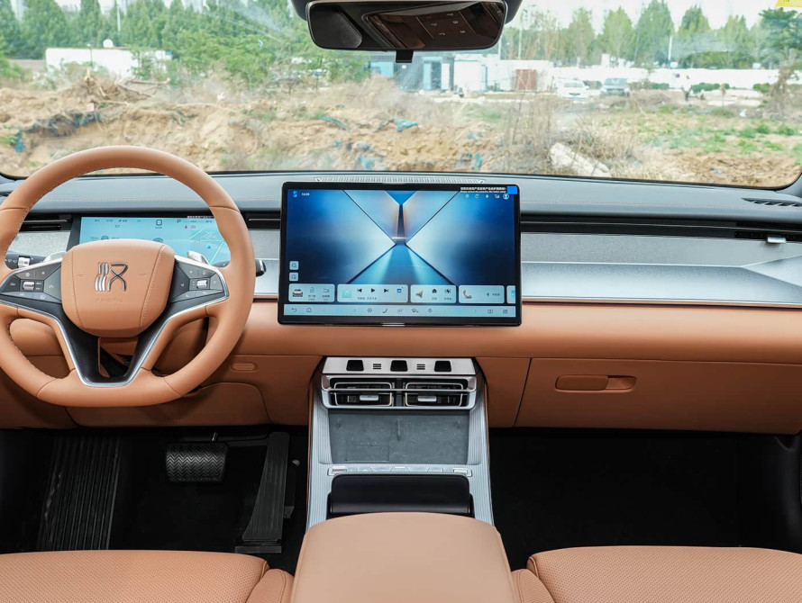 BYD Han L DM-i 200KM Basic 2025 - 21 BYD Han L DM-i 200KM Basic 2025 - 21 | bex-auto.md