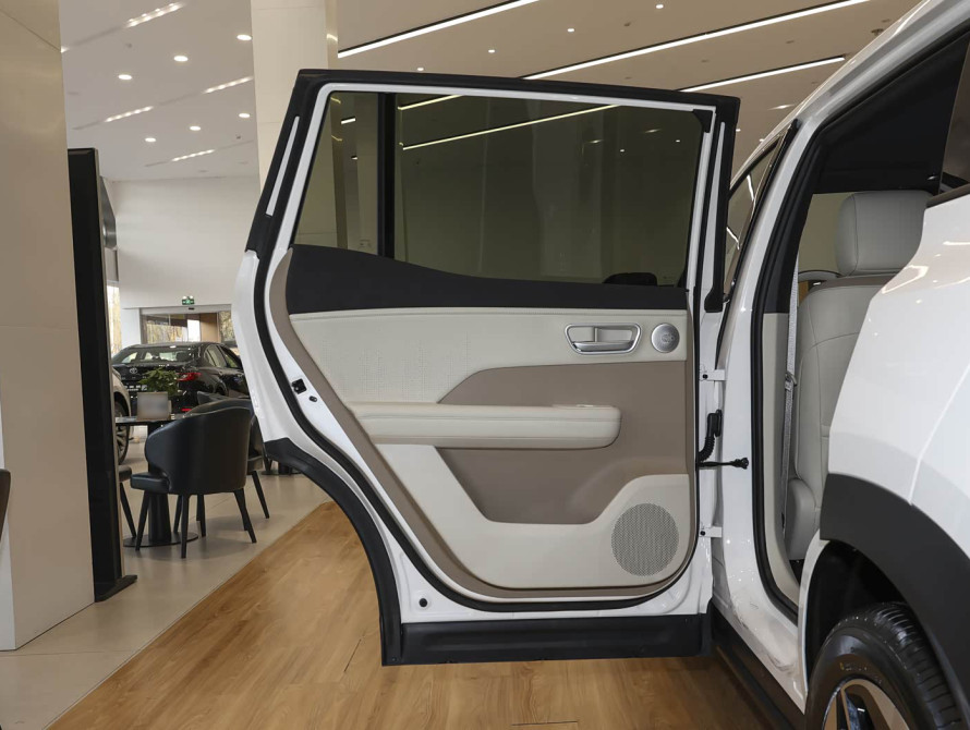 Toyota bZ3X Mid 2025 - 37 Toyota bZ3X Mid 2025 - 37 | bex-auto.md