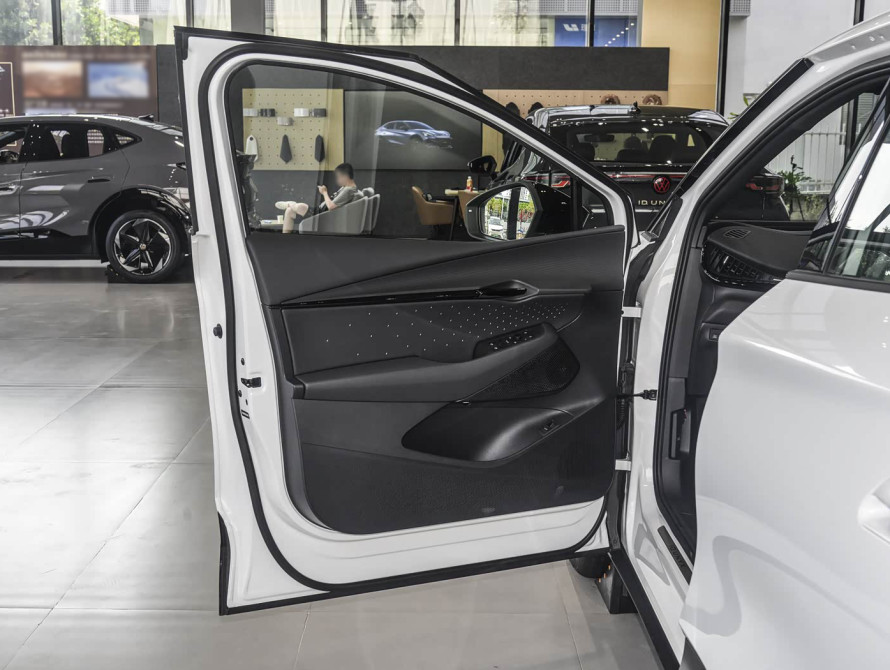 Volkswagen ID.Unyx Pre-Top 2025 - 8 Volkswagen ID.Unyx Pre-Top 2025 - 8 | bex-auto.md