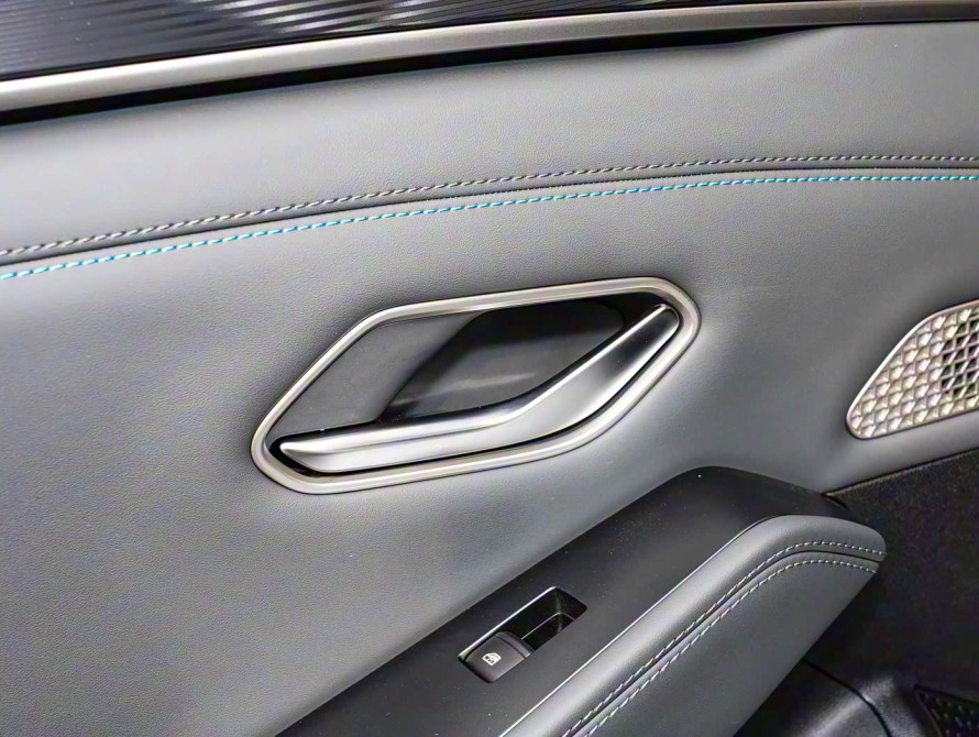 BYD Qin L DM-i Basic+ 2025 - 46 BYD Qin L DM-i Basic+ 2025 - 46 | bex-auto.md