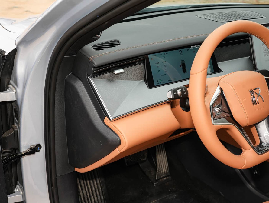 BYD Han L DM-i 200KM Basic 2025 - 15 BYD Han L DM-i 200KM Basic 2025 - 15 | bex-auto.md