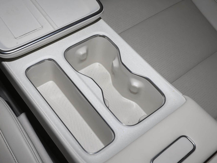 Toyota bZ3X Mid 2025 - 35 Toyota bZ3X Mid 2025 - 35 | bex-auto.md