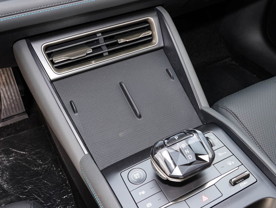 BYD Qin L DM-i Basic+ 2025 - 37 BYD Qin L DM-i Basic+ 2025 - 37 | bex-auto.md