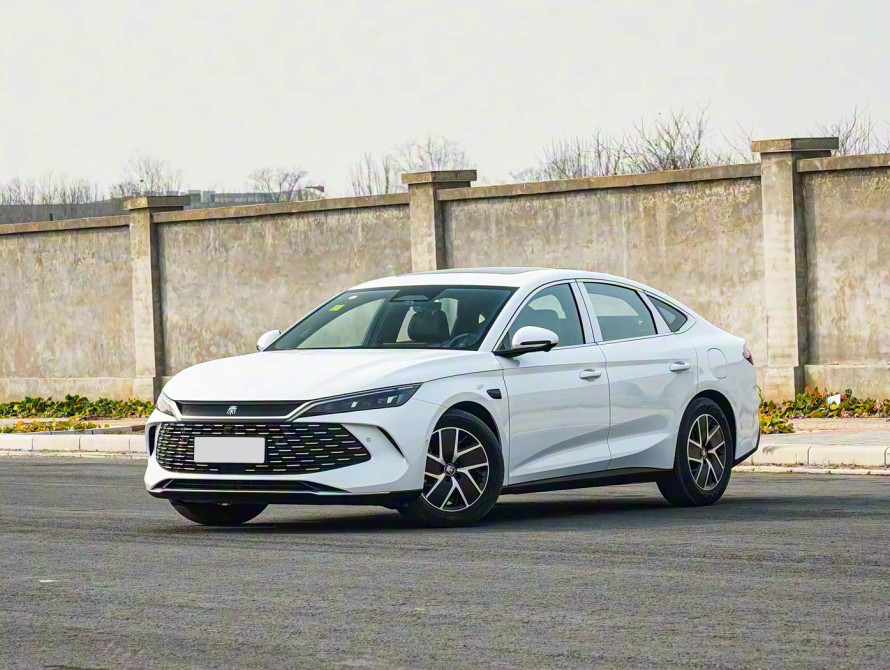 BYD Qin L DM-i Basic+ 2025 BYD Qin L DM-i Basic+ 2025 | bex-auto.md