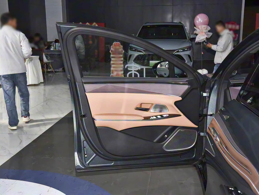 BYD Han L DM-i 200KM Mid 2025 - 8 BYD Han L DM-i 200KM Mid 2025 - 8 | bex-auto.md