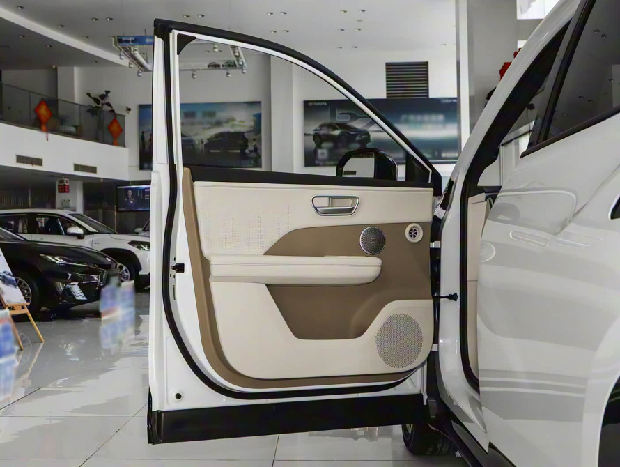 Toyota bZ3X Mid+ 2025 - 7 Toyota bZ3X Mid+ 2025 - 7 | bex-auto.md