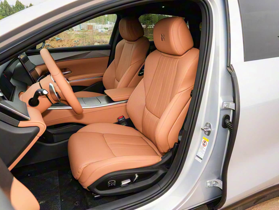 BYD Han L DM-i 200KM Basic 2025 - 11 BYD Han L DM-i 200KM Basic 2025 - 11 | bex-auto.md