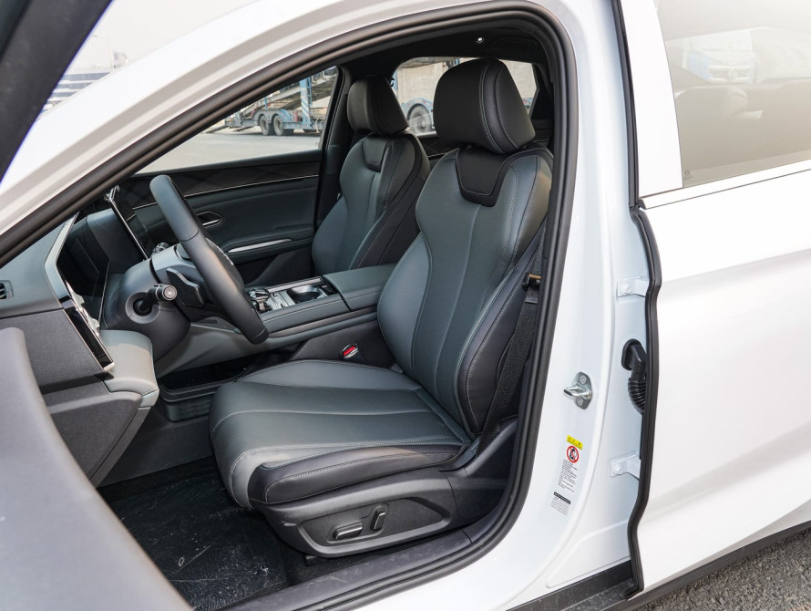 BYD Qin L DM-i Basic+ 2025 - 12 BYD Qin L DM-i Basic+ 2025 - 12 | bex-auto.md