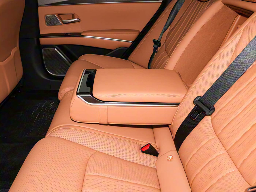 BYD Han L DM-i 200KM Basic 2025 - 49 BYD Han L DM-i 200KM Basic 2025 - 49 | bex-auto.md