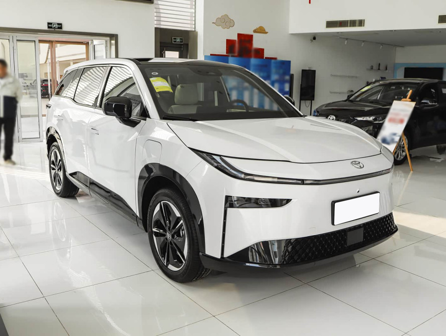 Toyota bZ3X Mid+ 2025 - 2 Toyota bZ3X Mid+ 2025 - 2 | bex-auto.md