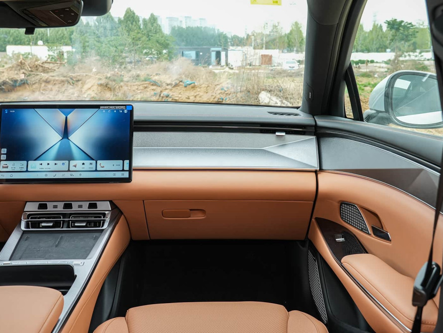 BYD Han L DM-i 200KM Basic 2025 - 22 BYD Han L DM-i 200KM Basic 2025 - 22 | bex-auto.md