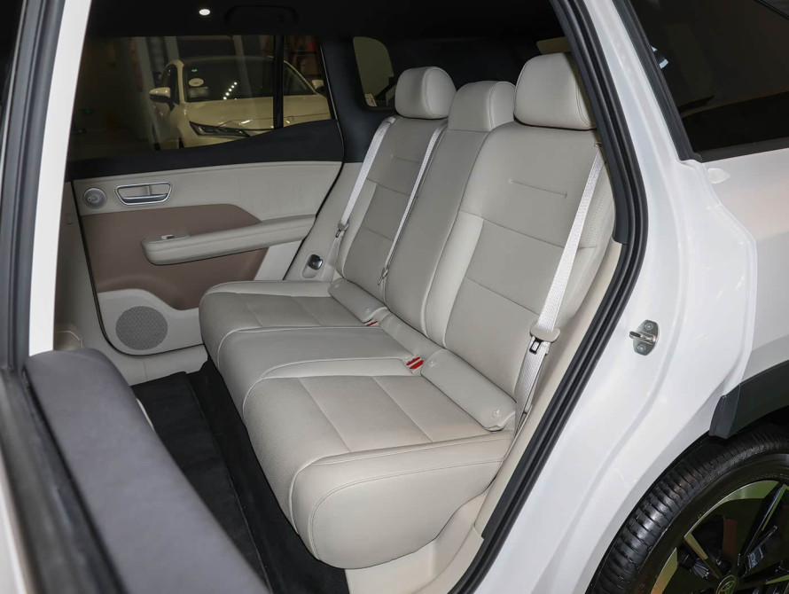 Toyota bZ3X Mid 2025 - 39 Toyota bZ3X Mid 2025 - 39 | bex-auto.md