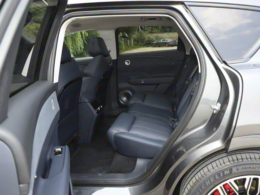 Voyah Free Basic 2025 - 50 Voyah Free Basic 2025 - 50 | bex-auto.md