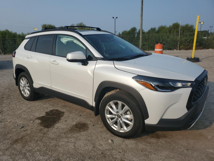 Toyota Corolla Cross LE 2024 - 2 Toyota Corolla Cross LE 2024 - 2 | bex-auto.md