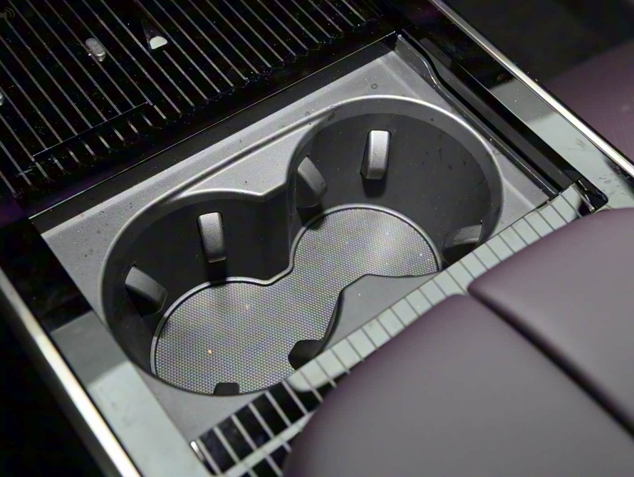 Mazda EZ-60 EV Top 2025 - 42 Mazda EZ-60 EV Top 2025 - 42 | bex-auto.md