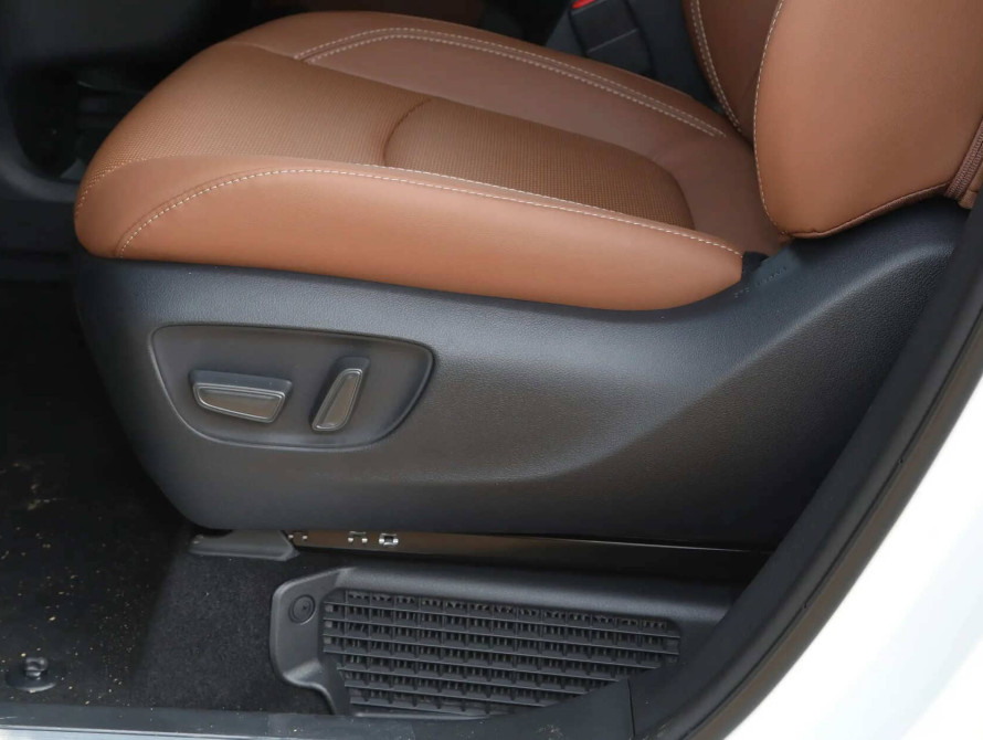 Toyota Granvia Top 2026 - 13 Toyota Granvia Top 2026 - 13 | bex-auto.md