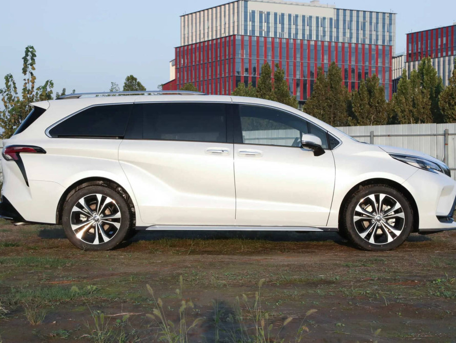 Toyota Granvia Top 2026 - 3 Toyota Granvia Top 2026 - 3 | bex-auto.md