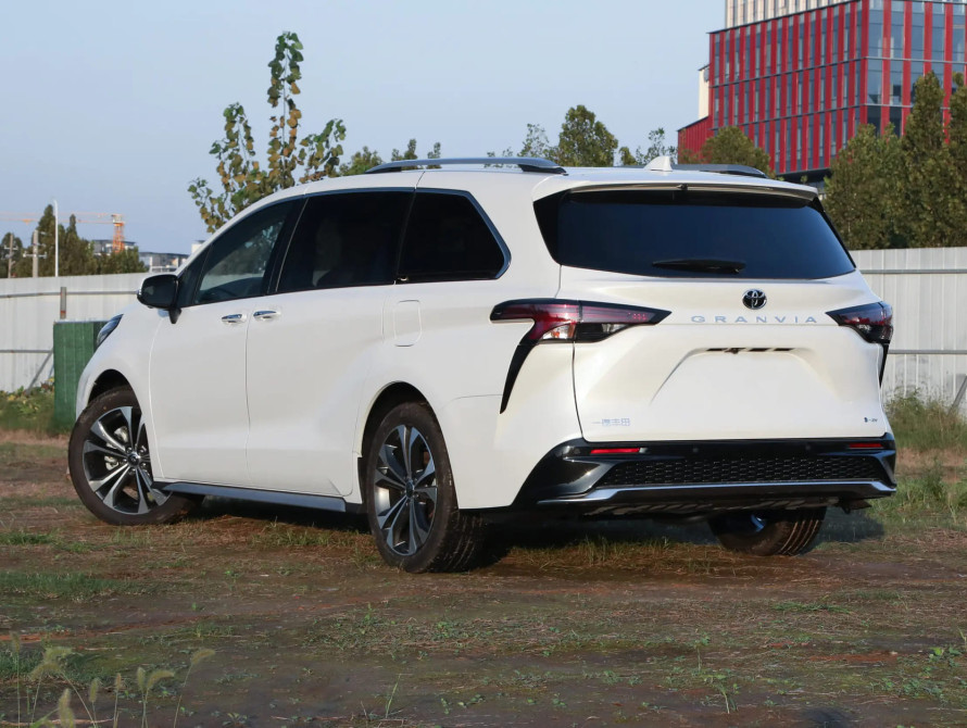Toyota Granvia Top 2026 - 6 Toyota Granvia Top 2026 - 6 | bex-auto.md