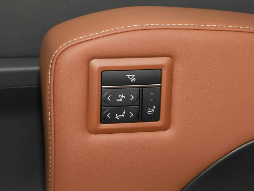 Toyota Granvia Top 2026 - 47 Toyota Granvia Top 2026 - 47 | bex-auto.md