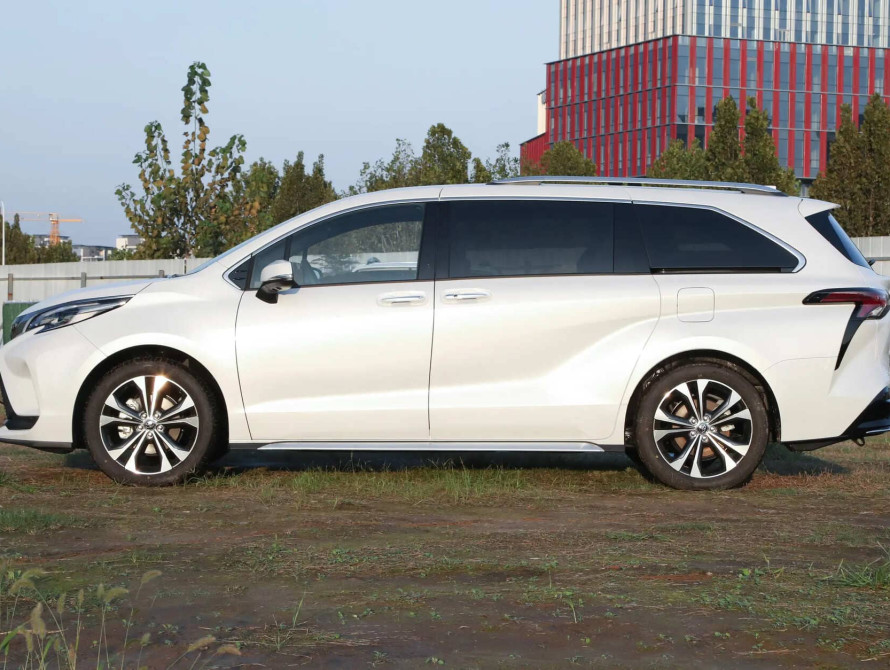 Toyota Granvia Top 2026 - 7 Toyota Granvia Top 2026 - 7 | bex-auto.md