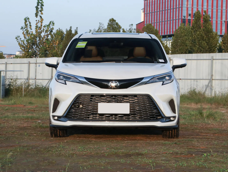 Toyota Granvia Top 2026 - 1 Toyota Granvia Top 2026 - 1 | bex-auto.md