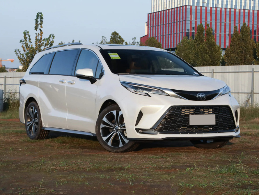 Toyota Granvia Top 2026 - 2 Toyota Granvia Top 2026 - 2 | bex-auto.md