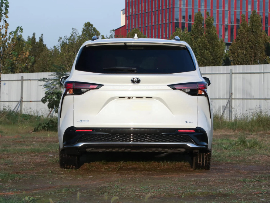 Toyota Granvia Top 2026 - 5 Toyota Granvia Top 2026 - 5 | bex-auto.md