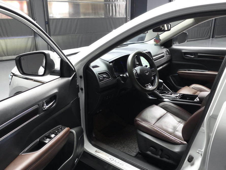 Samsung Qm6 2017 - 17 Samsung Qm6 2017 - 17 | bex-auto.md