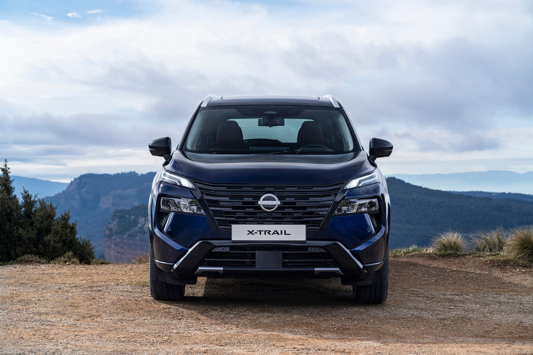 Nissan X-Trail 2026 actualizat a fost prezentat în Europa: crossoverul a devenit mai tehnologic și a primit o versiune off-road - 1 | bex-auto.md