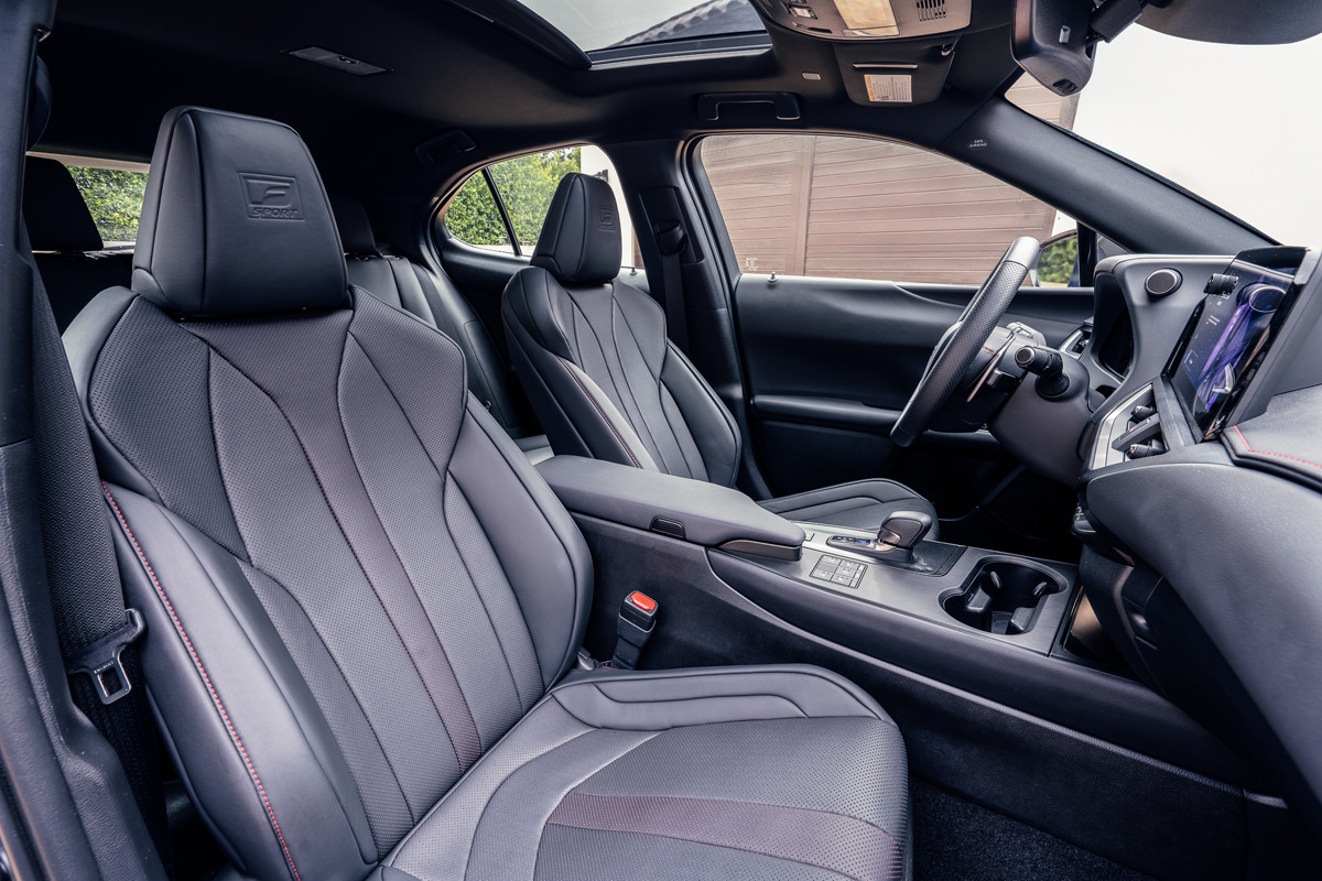 Lexus UX 2026 actualizat: culori noi, echipare îmbunătățită și prețuri actualizate - 3 | bex-auto.md
