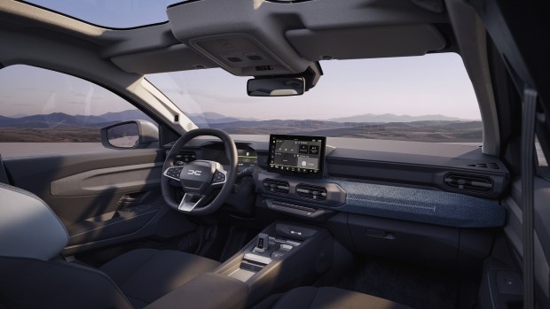 Dacia представила новый универсал Striker с гибридными версиями - 2 | bex-auto.md