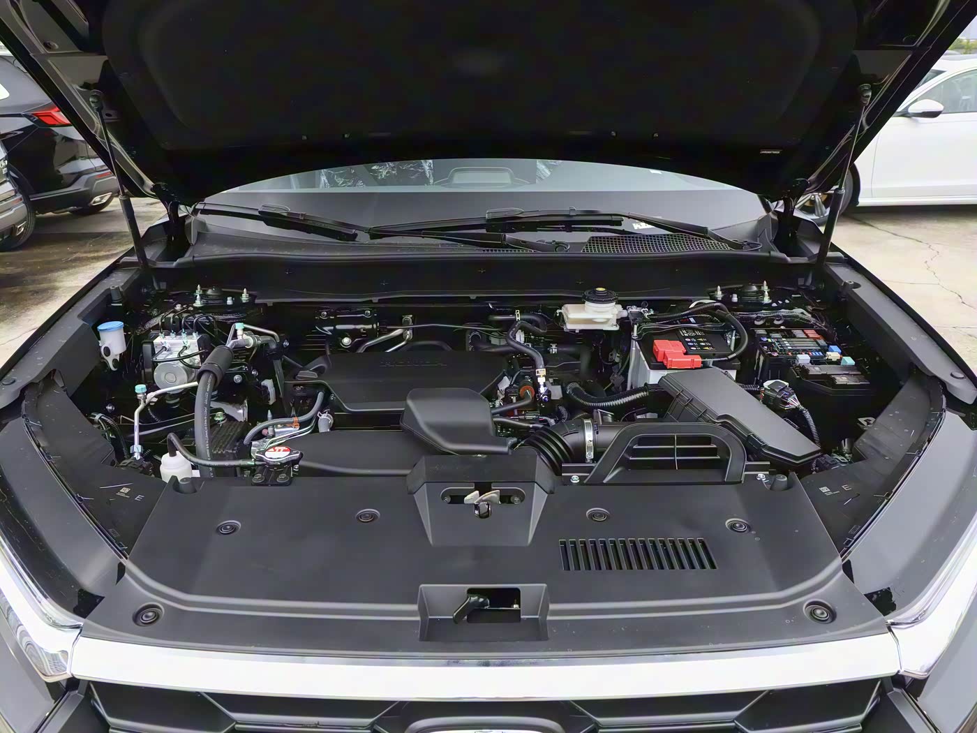 Honda CR-V aniversar: o versiune bogată pentru China, dar nu pentru SUA - 4 | bex-auto.md Honda CR-V aniversar: o versiune bogată pentru China, dar nu pentru SUA - 4 | bex-auto.md