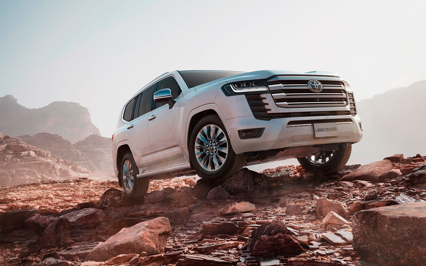Toyota Land Cruiser 300 готовится к новой эре: флагман получит мощный плагин-гибрид - 1 | bex-auto.md