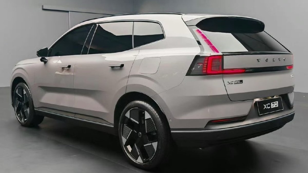 Volvo XC70 2025: новый кроссовер с запасом хода до 1200 км и ценой от 33 000 € - 1 | bex-auto.md